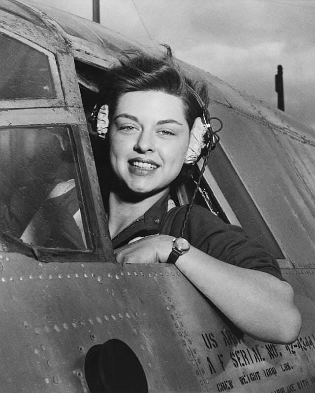 Elizabeth_L._Remba_Gardner,_Women's_Airforce_Service_Pilots