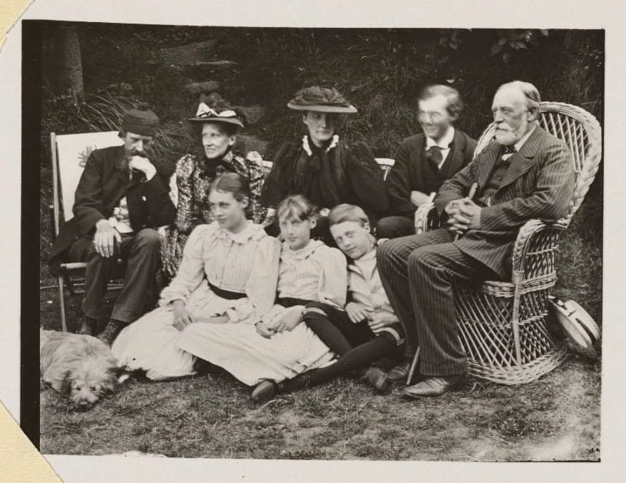 Virginia with Family and relatives